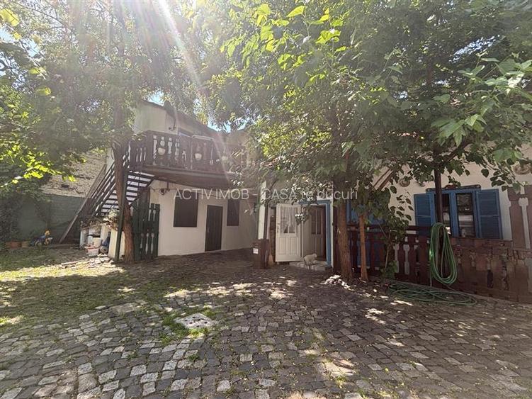 Cladire cu Arhitectura Traditionala - 691 mp - Ultracentral Oradea - 7