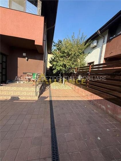 Casa tip duplex - 4 camere - 2 bai - 200mp teren - 3