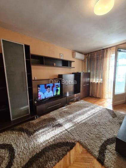 Garsoniera V-v Plaza Romania - 3