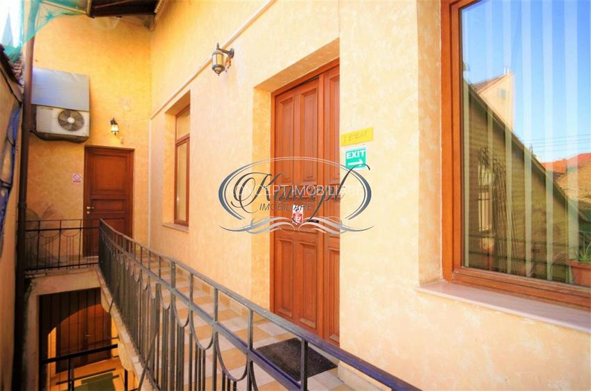 Vila interbelica in Piata Muzeului - 13