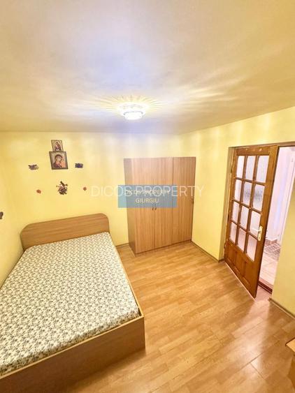 Casă de vânzare – Strada Ramadan - 6