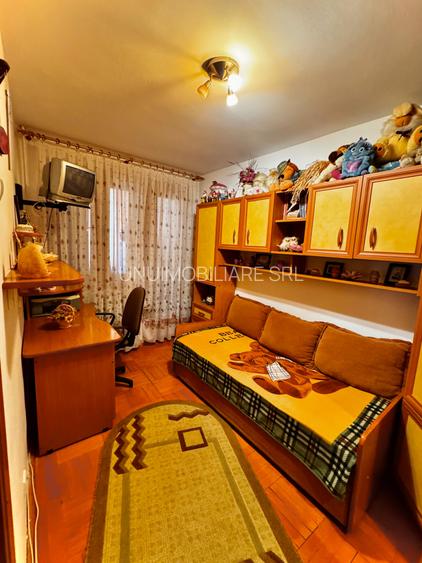 Apartament 3 camere-Zona Sud - etaj 2/4 - 47mp - 4