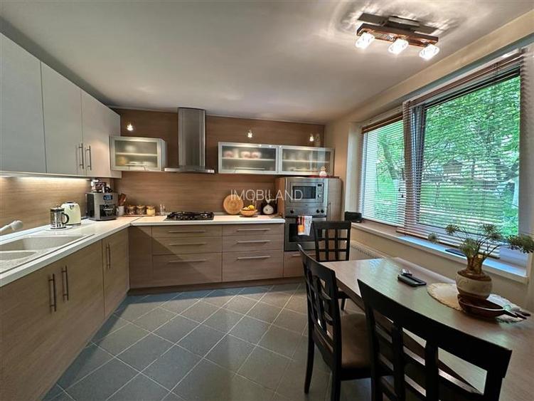 Casa zona Dambul Rotund - 11