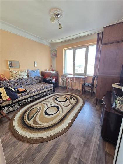 Alexandru cel Bun, 3 camere decomandat, geam la baie, liber - 2