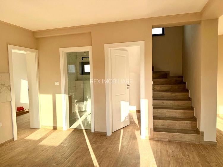 Duplex la asfalt - 4 camere - teren 532mp  Utvin - 8