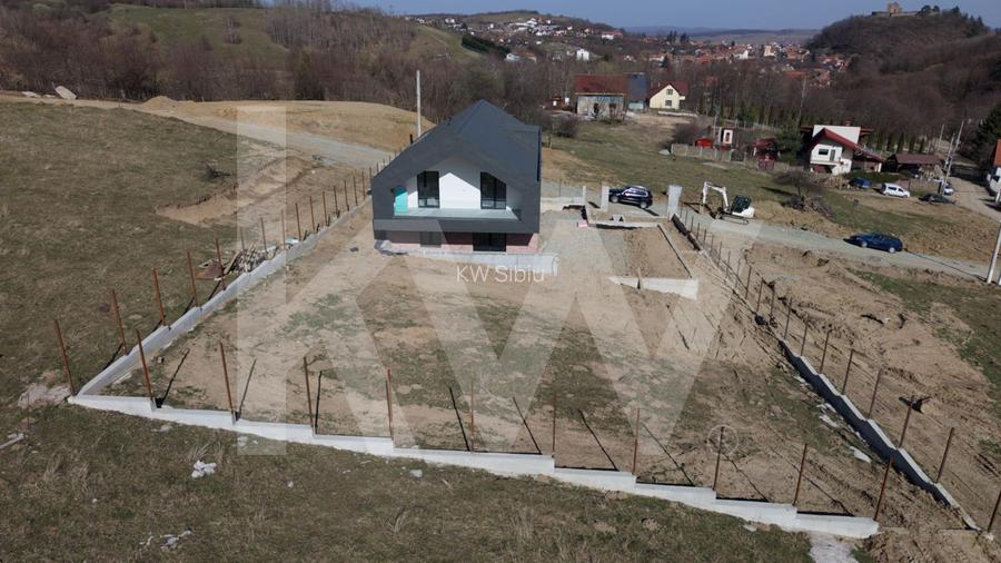 Casă modernă cu panoramă Făgăraș și Cisnădioara, curte mare, premium lux - 15