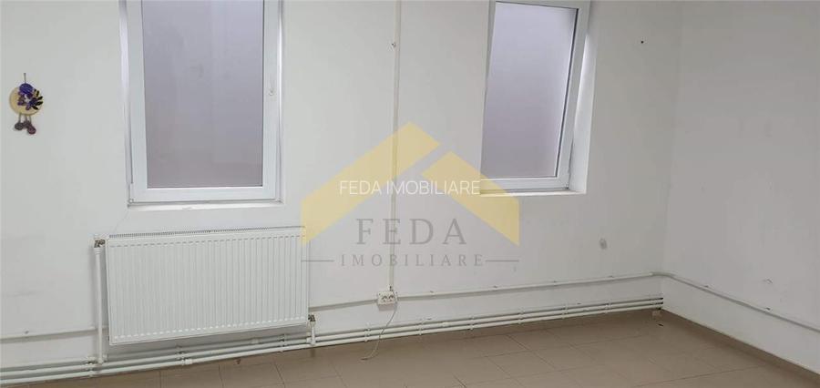 De vanzare doua hale pe un teren imprejmuit 9000 mp zona Gai - 23