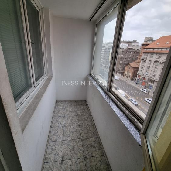 COMISION 0% ROMANA BD N. BALCESCU UNIVERSITATE, AP 4 CAM IMOBIL STRADAL AN 1961 - 16