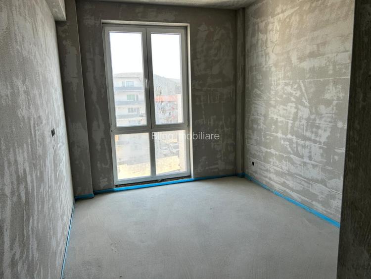 Apartament de 3 camere semifinisat/CF / 72,04 mp, balcon 4,20 mp, zona VIVO  - 5