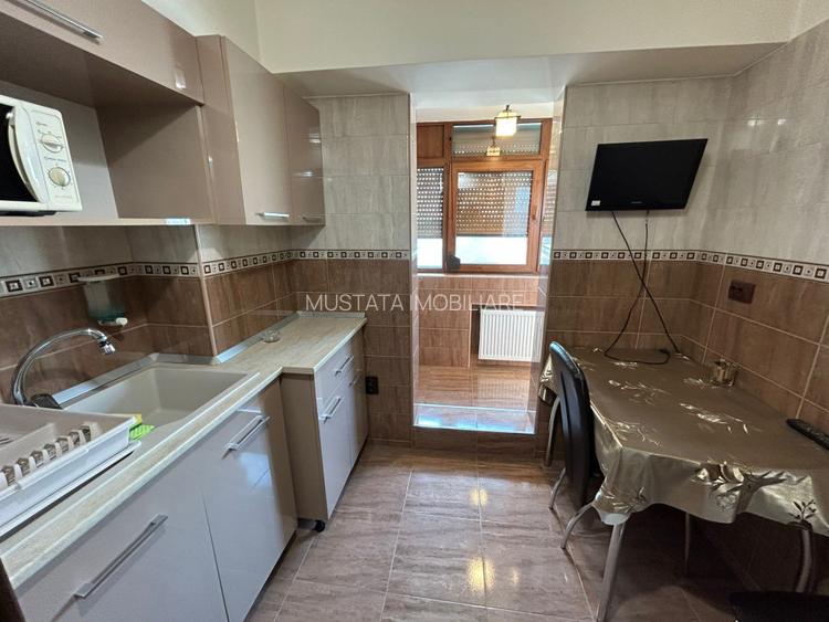 - Renovat recent! Apartament 3 camere Calarasi 4, et. intermediar. - 5