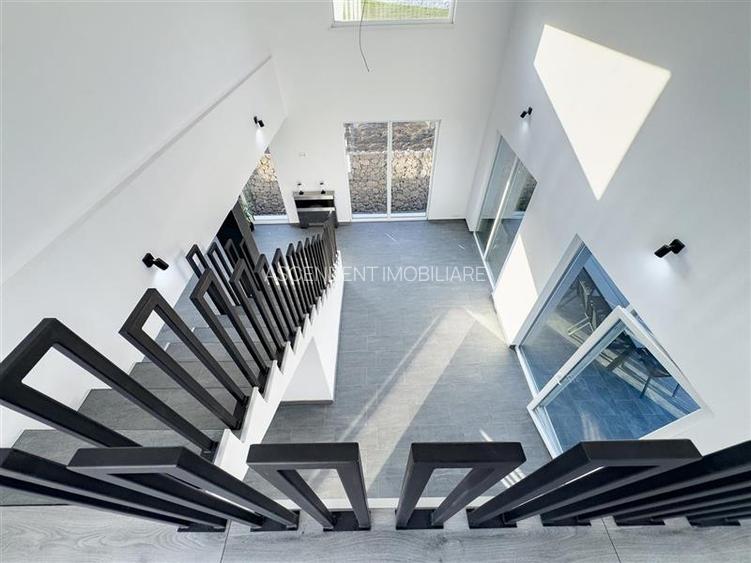 Resedinta rafinata&luminoasa, in cel mai nou cartier,aria Sepsi Arena: locul und - 19