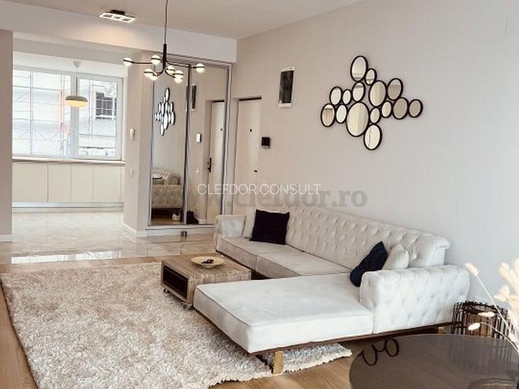 Apartament cu 3 camere de închiriat - 5