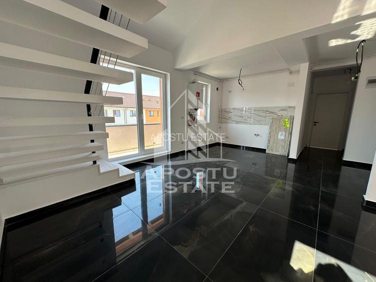 Penthouse cu scara interioara, 3 camere si 2 bai, disponibil imediat. - 2