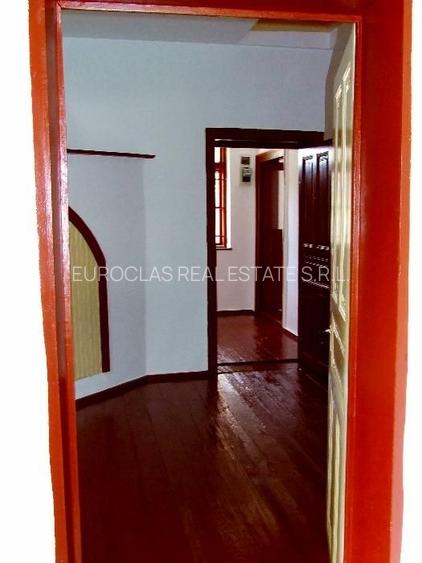 Conac boieresc - 5 camere - Nicolae Balcescu - 105.000 euro (Cod E11) - 14