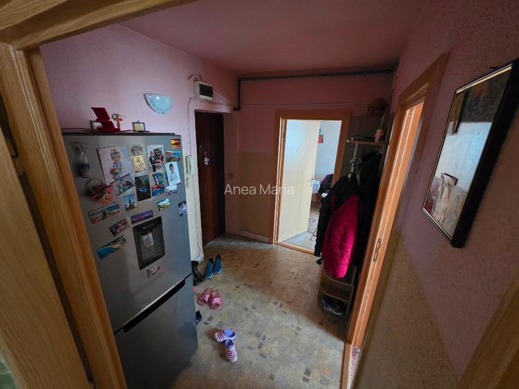 Apartament 3 camere, 64 mp, centrală proprie, balcon închis – Năvodari, str. Tin - 16