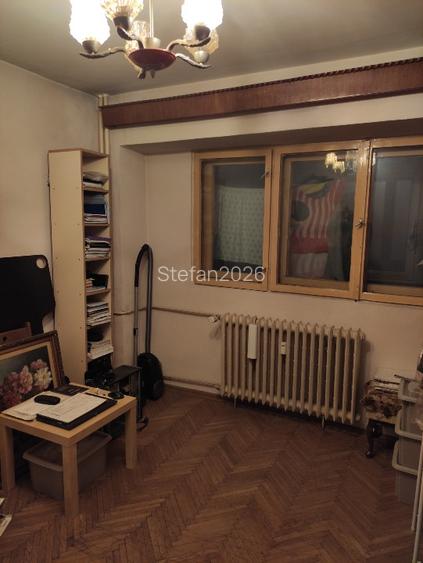 3 camere 1981 Banu Manta 18 - 7