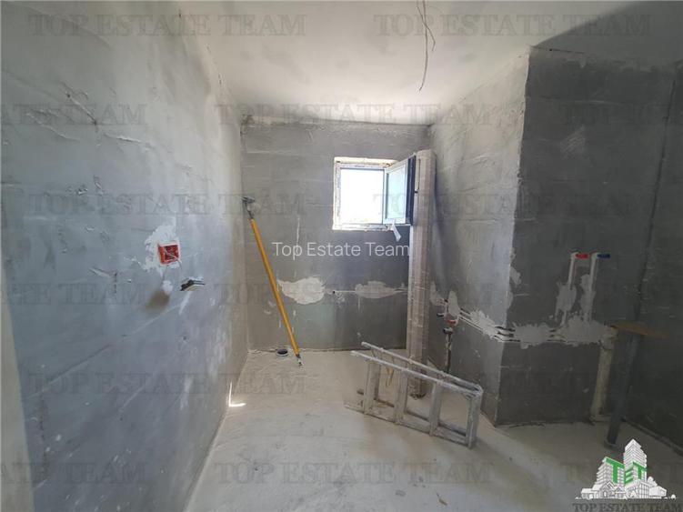 Duplex 8 camere cu doua intrari separate curte comuna Navodari - 9