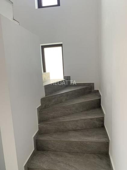 Vila cea mai ieftina tip Duplex * Vedere la Lac * Laguna Albastra * - 9