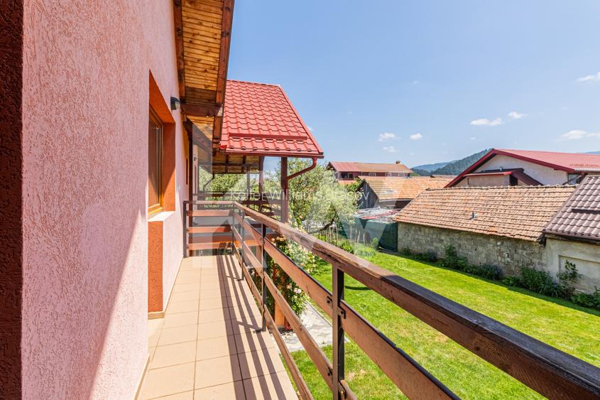 Casa cu potential turistic in Rasnov, singur in curte, Comision 0% - 4
