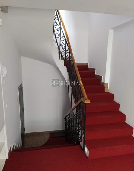 Vilă Parcul Circului , 8 camere, garaj dublu , AC ,Terase - 6