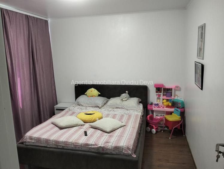 Vand apartament cu 2 camere decomandat in Deva,  Dorobanti, anul 2009, mobilat - 2