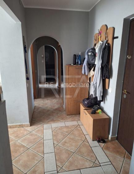 3 camere, et 8/10, bloc 1978-Drumul Taberei - 3