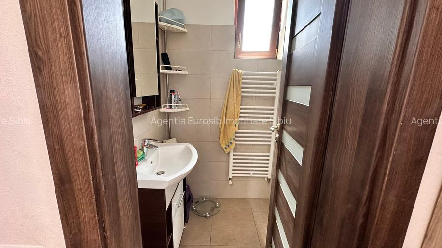 Casa tip vila constructie noua in Sacel, Sibiu teren 866 mp mobilata si utilata - 11