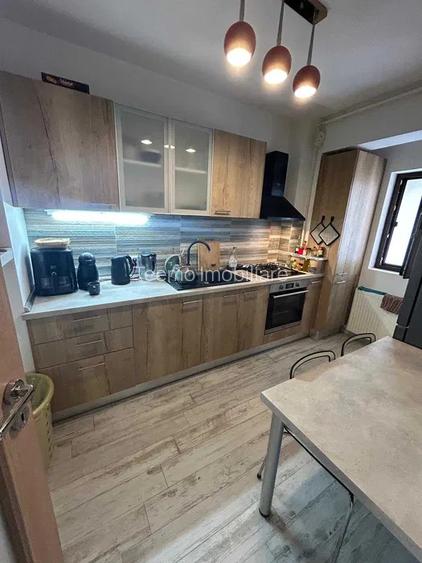 Apartament 2 camere, decomandat, 56 mp, centrala proprie, ac, metrou, Damaroaia - 6