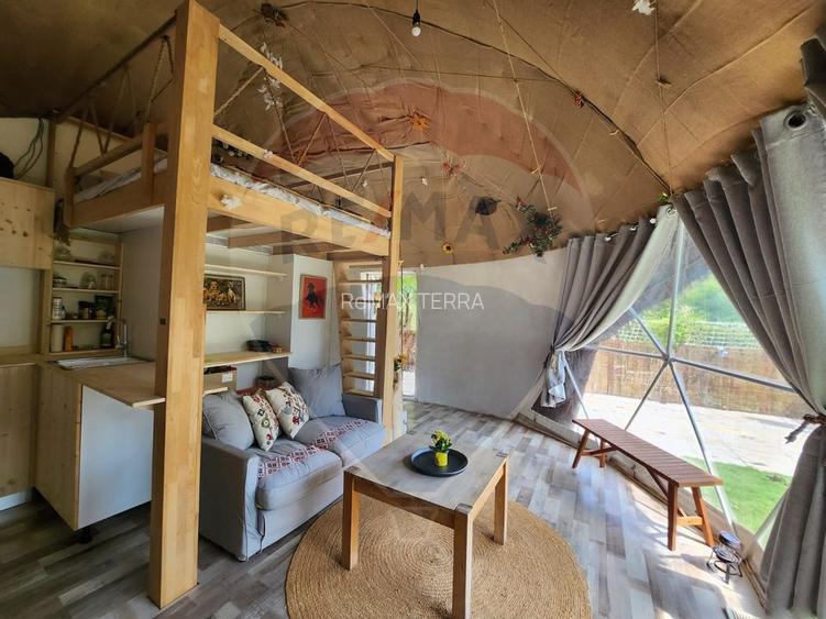 LOCATIE DEOSEBITA - Miron Costin - 5