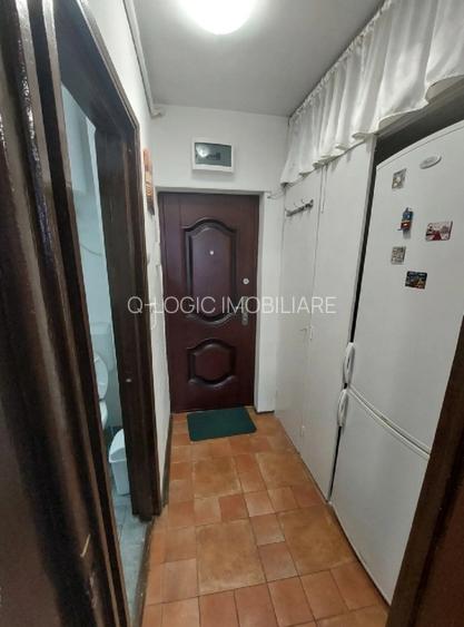 Garsoniera libera la vanzare zona Astra - Planete - 5