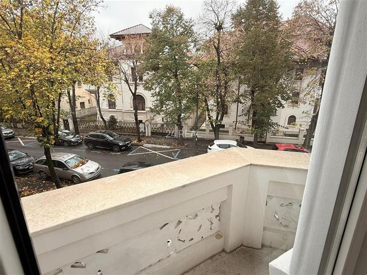 Vila pretabila activitate de birouri - 13