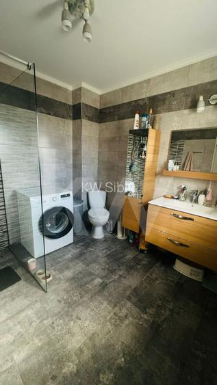 Casa spatioasa, 160 mp, complet utilata si mobilata, pret excelent  - 12