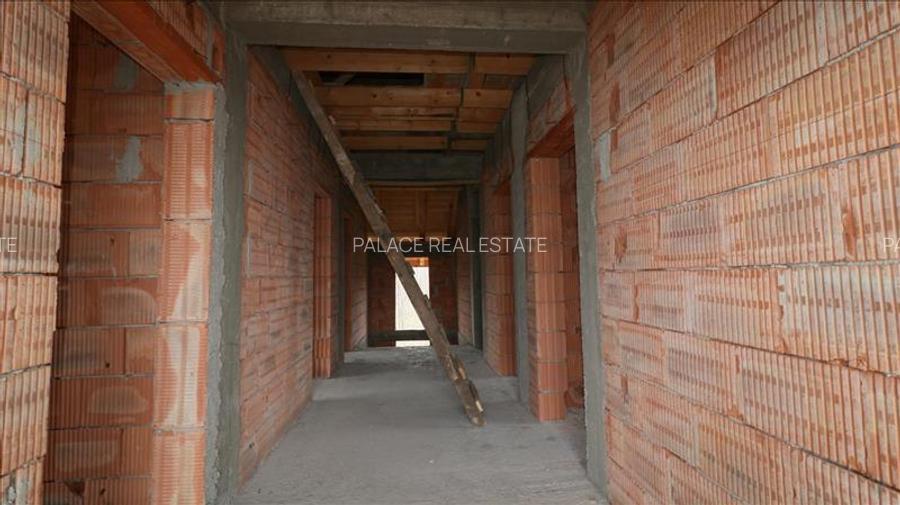 Casa cu 8 camere, 900 mp teren, la rosu in Rediu - 13