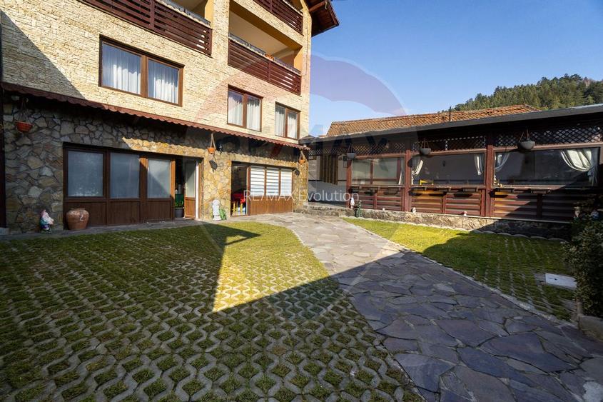 Oportunitate rară: Casă de vacanță sau Pensiune în Poiana Mărului - 5