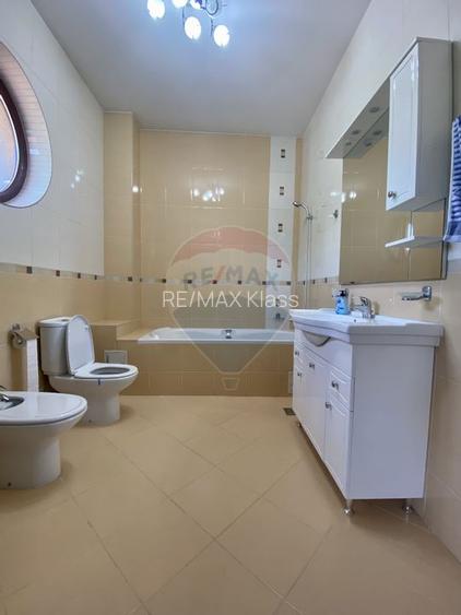 Casa / Vila cu 8 camere de închiriat în zona Aviatiei - 8