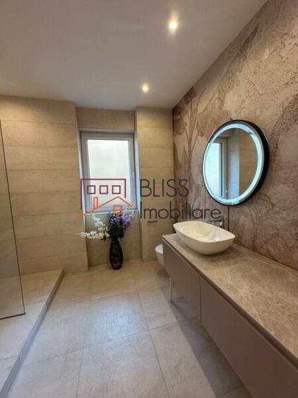 Duplex de Lux cu Grădină Privată și Parcare