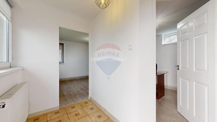 Închiriere imobil Brașov, zonă centrală, strada Aurel Vlaicu, curte - 11