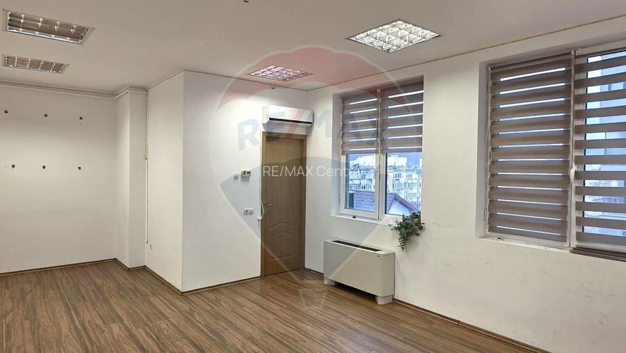 Birou de închiriat în Brașov zona centrală în clădire de birouri - 2