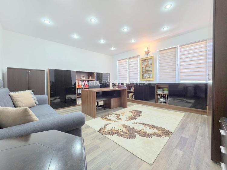Piata Muncii, vila singur curte, 8 camere, 227 mp utili - 21