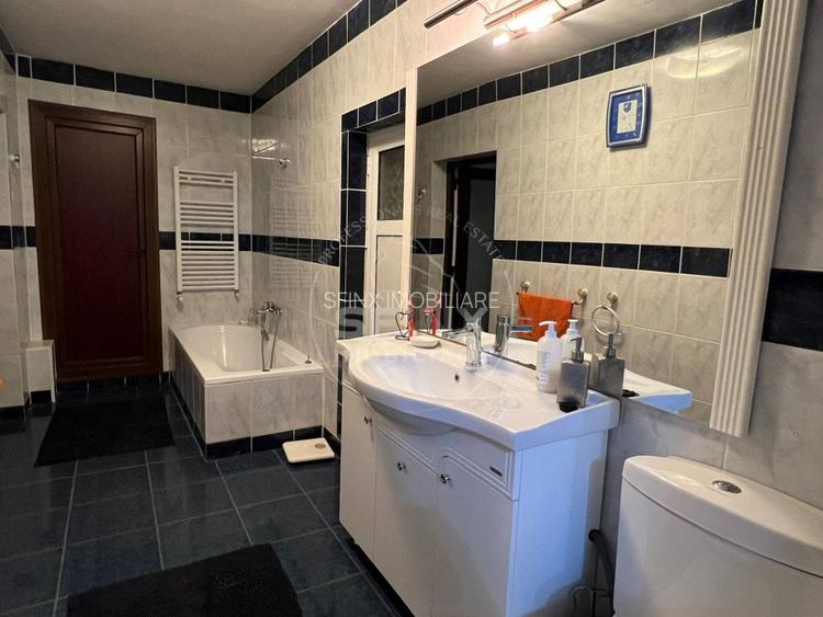 De vanzare vila 8 camere Sinaia  - 11