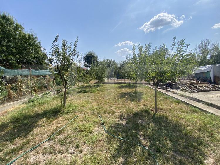 Teren 800 mp, fundatie 125 mp, 20 m deschidere, toate utilitatile, Livezi - 2