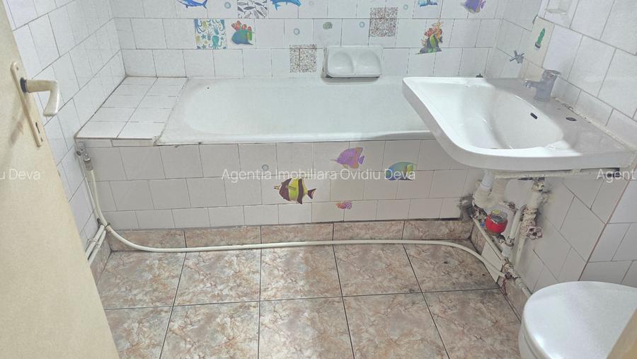 Vand apartament 3 camere în Deva, zona ultracentrală Lido-Casa de Pensii, etaj 2 - 7