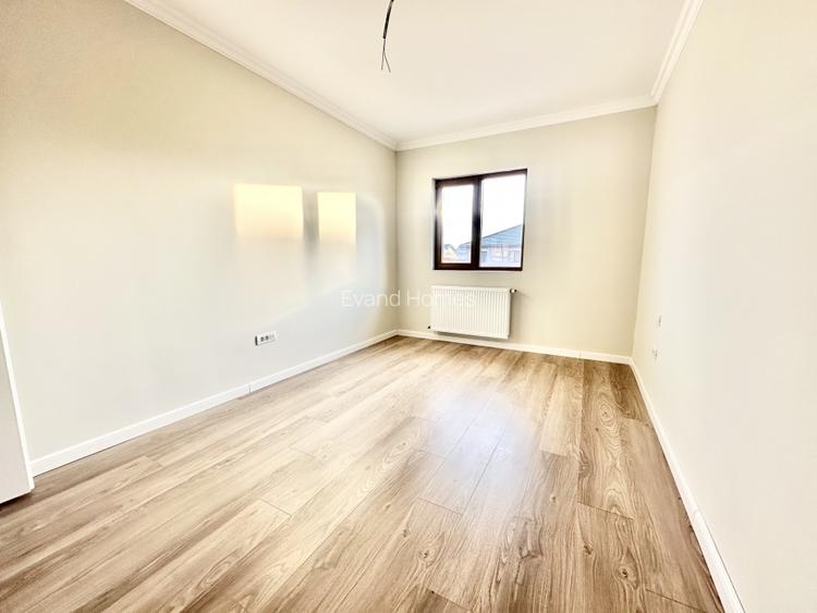 Duplex cu 4 camere cu toate utilitatile si cu asfalt -125 mp utili- Mosnita Noua - 12