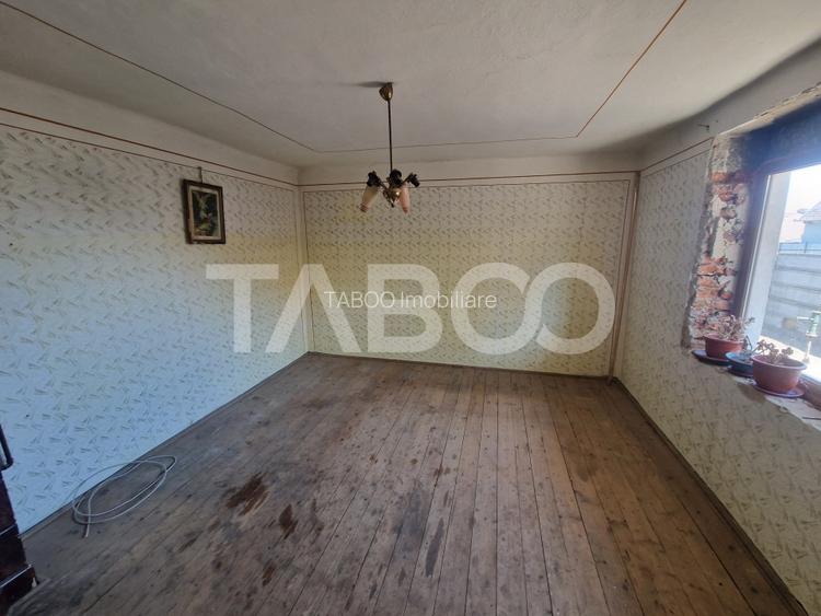 Casa de vanzare 3 camere 90 mpu teren liber 1192 mp in Comuna Mandra - 2