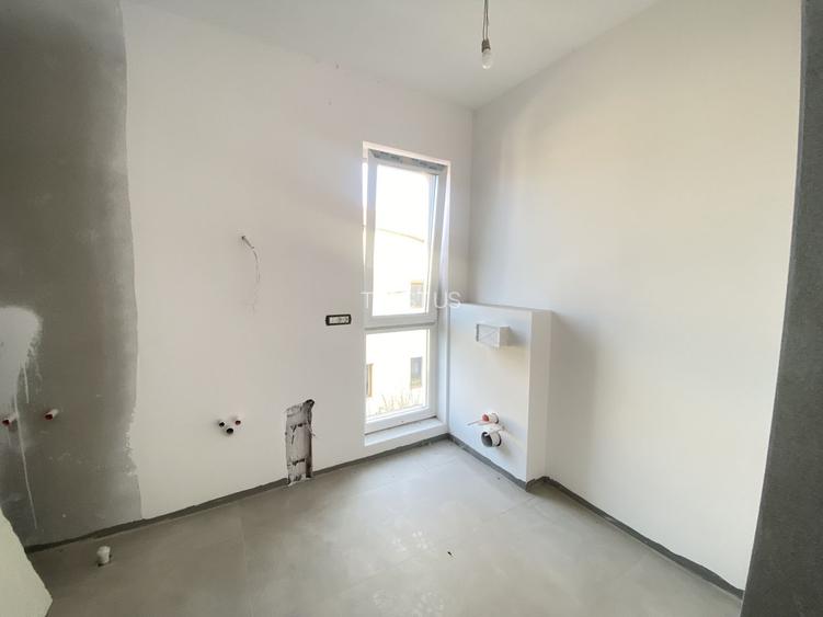 Comision 0%, Jumatate De Duplex, 5 Camere, 3 Bai, 151mp, Dumbravita - 14