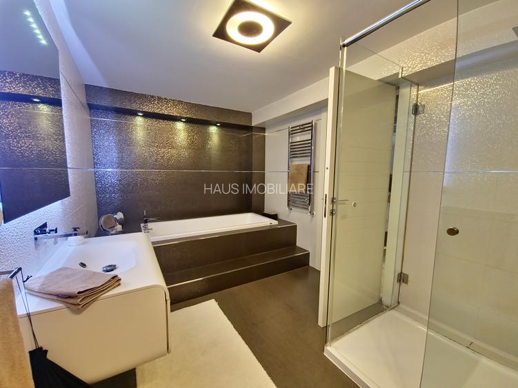 Vila deosebita  la un pas de mare mobilata si utilata - 35