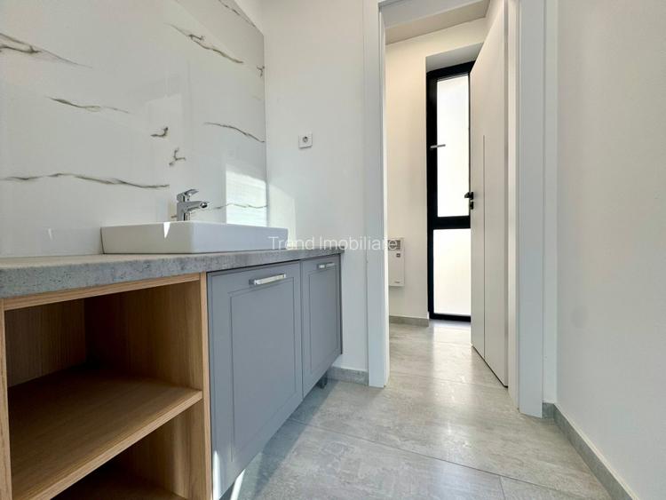 Cladire de birouri, Clinica , 550 MP , 10 Parcari, Cartierul Europa  - 11