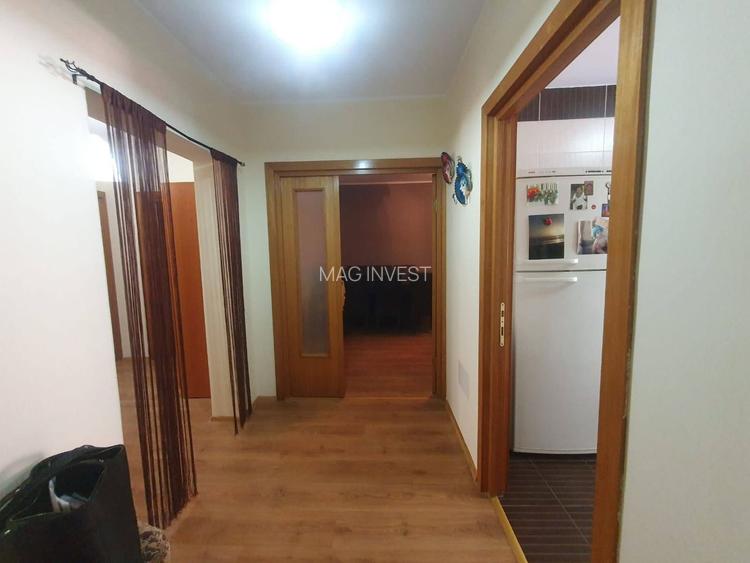 De vanzare – Apartament 3 camere -Complex Vega, Strada Tecuci - 11