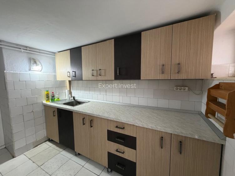 Casa singur in curte - 3 camere - teren 243 mp - zona Trei Stejari - 7