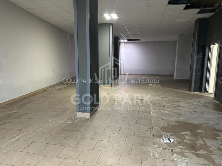 Spatiu Comercial - Zona Donath - Parcari - Vitrina - 9